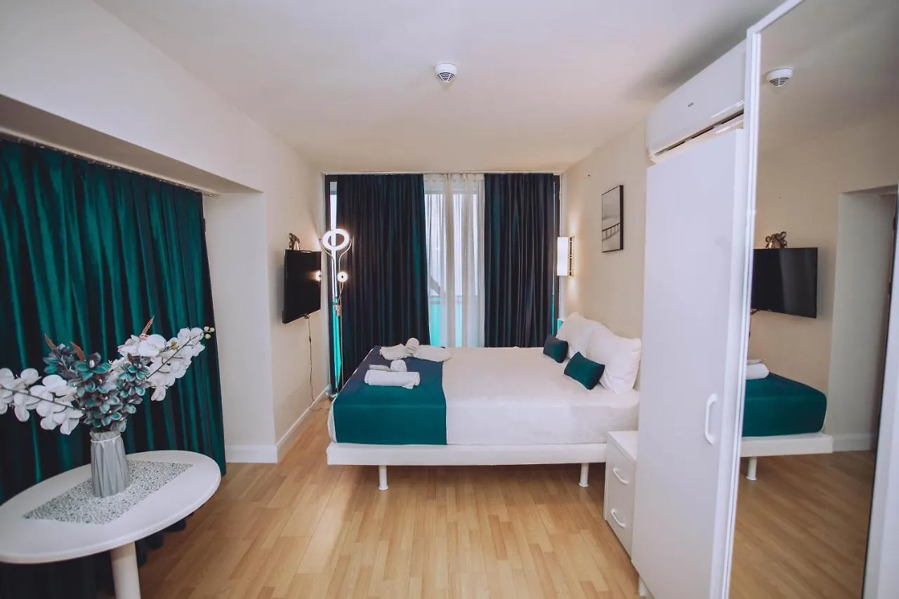 Come A Lot Aparthotel 바투미